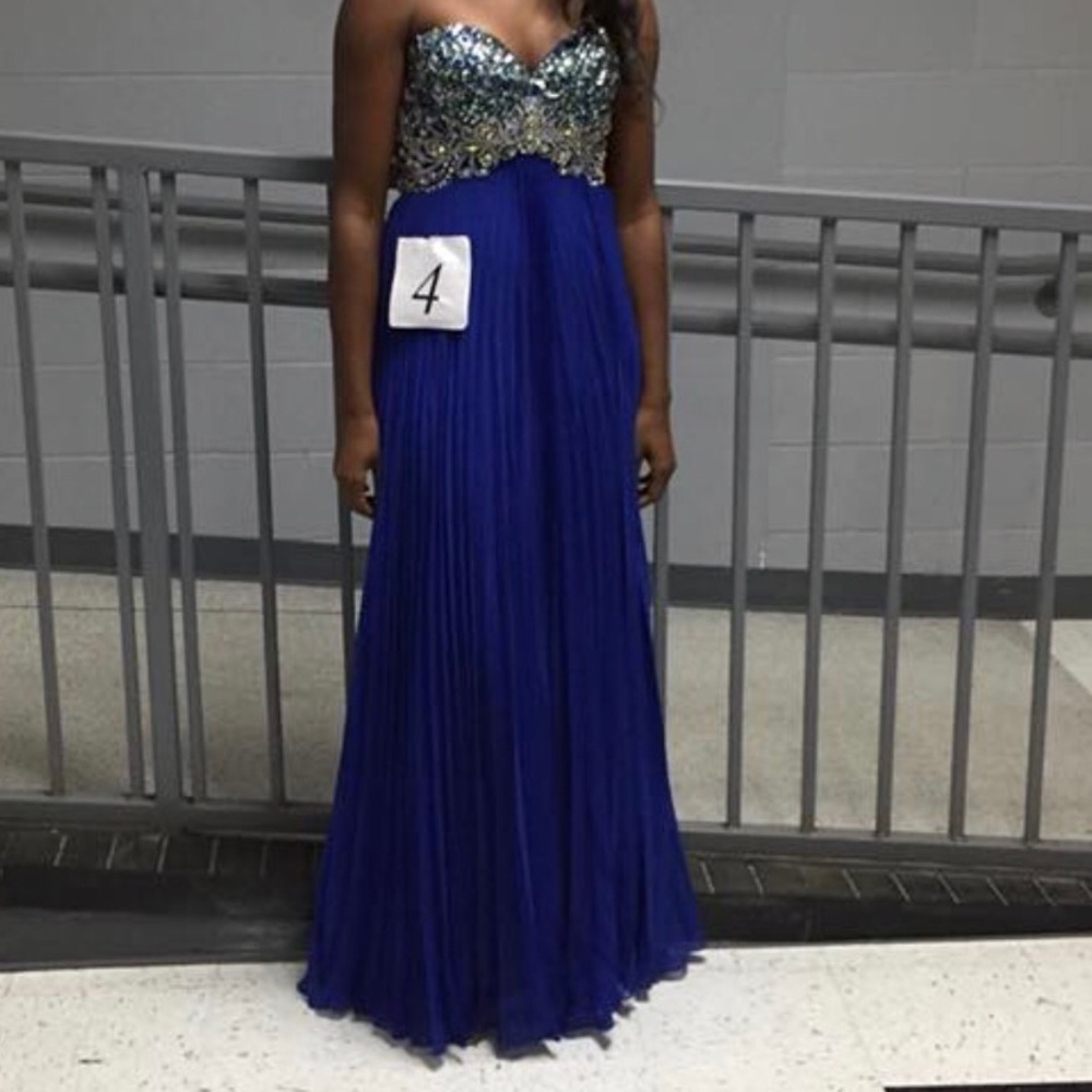 Tony Bowls Size 6